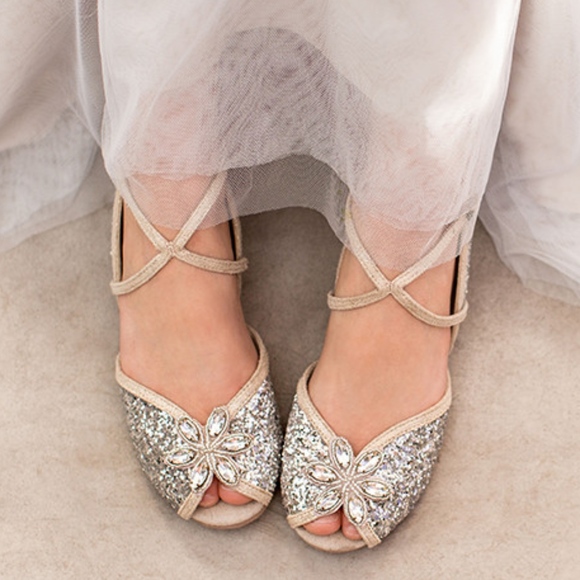 Joyfolie Other - NWT- JOYFOLIE,  Aubrey Glitter shoe in Silver 13